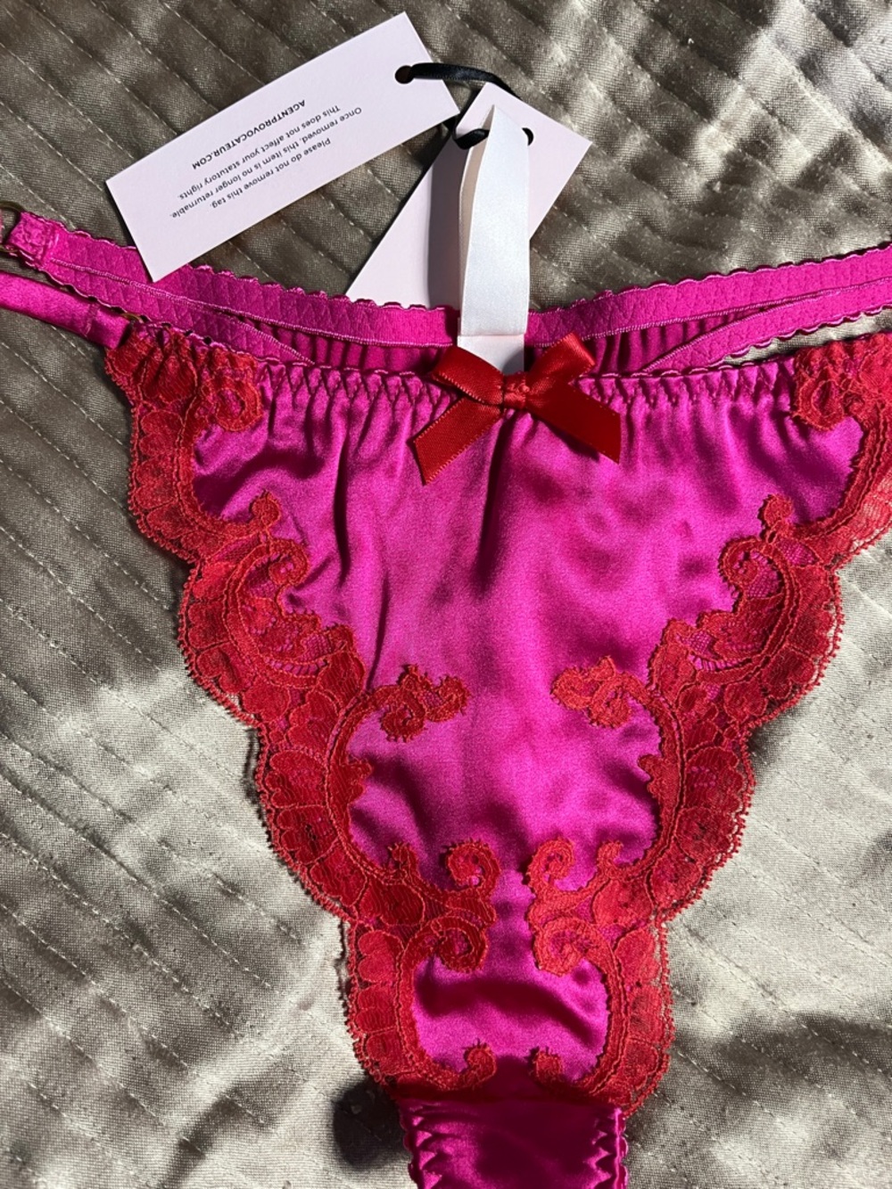 Agent Provocateur Molly pink Fuchsia silk Thong with Red Lace size 5, XL